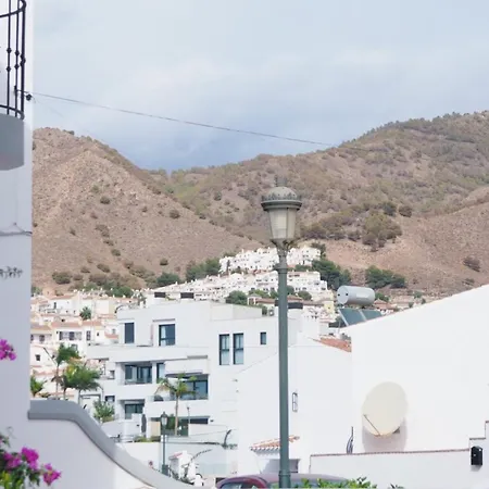 Stylish Private Pool Ideal For Large Family וילה *